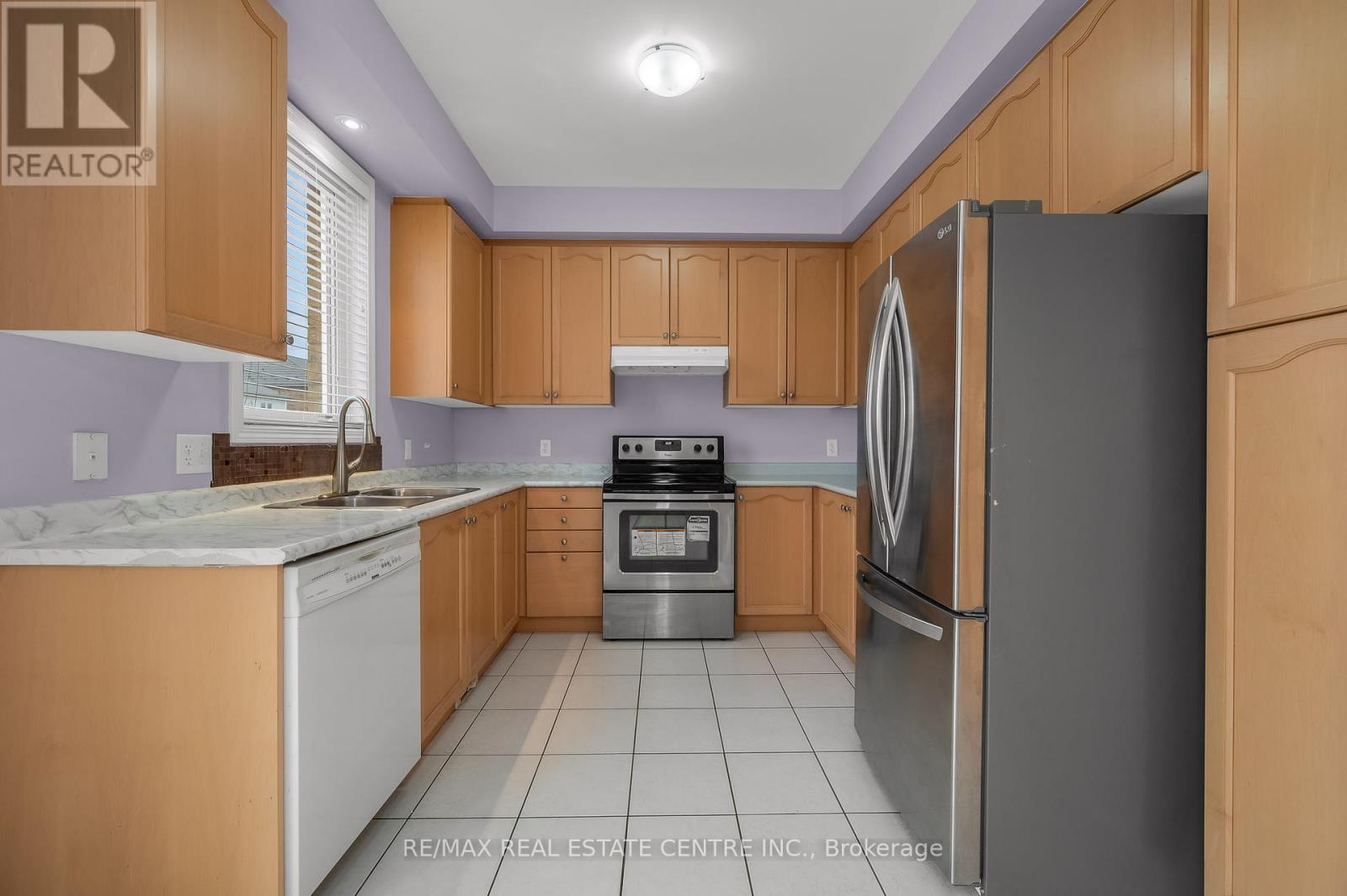 126 Merrilee Crescent, Hamilton, Ontario  L9A 0B1 - Photo 18 - X12084246