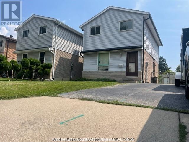 Property at 3080 ERINDALE CRESCENT image 5