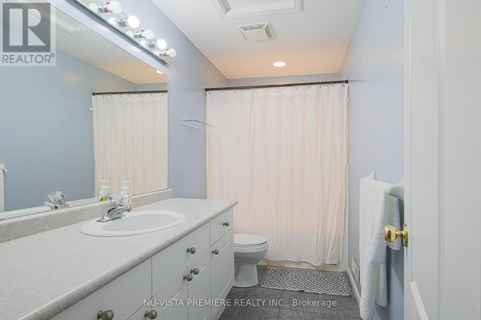 342 Jonathan Street, London South, Ontario  N5Z 5C8 - Photo 28 - X12084327