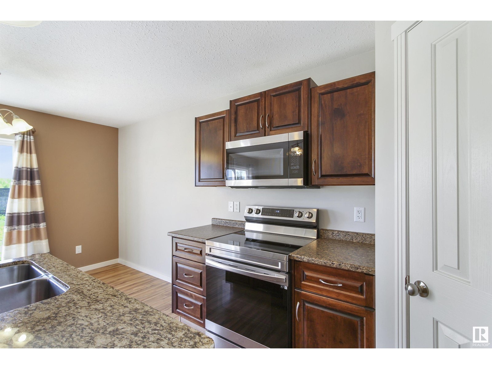 704d Rocky Wy, Cold Lake, Alberta  T9M 0H3 - Photo 14 - E4430748