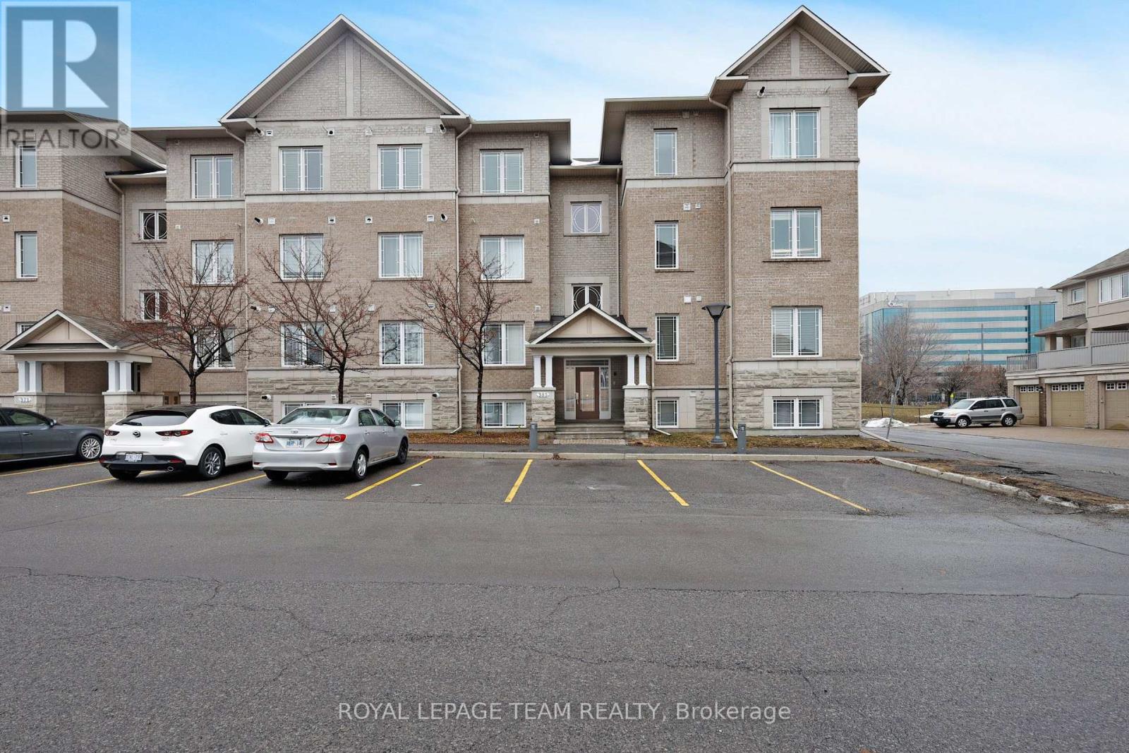 Property at 4 - 385 PASEO PRIVATE image 2