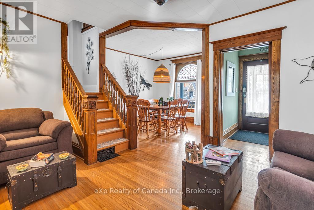 Photo 10 of 29 for 81 Elgin Street