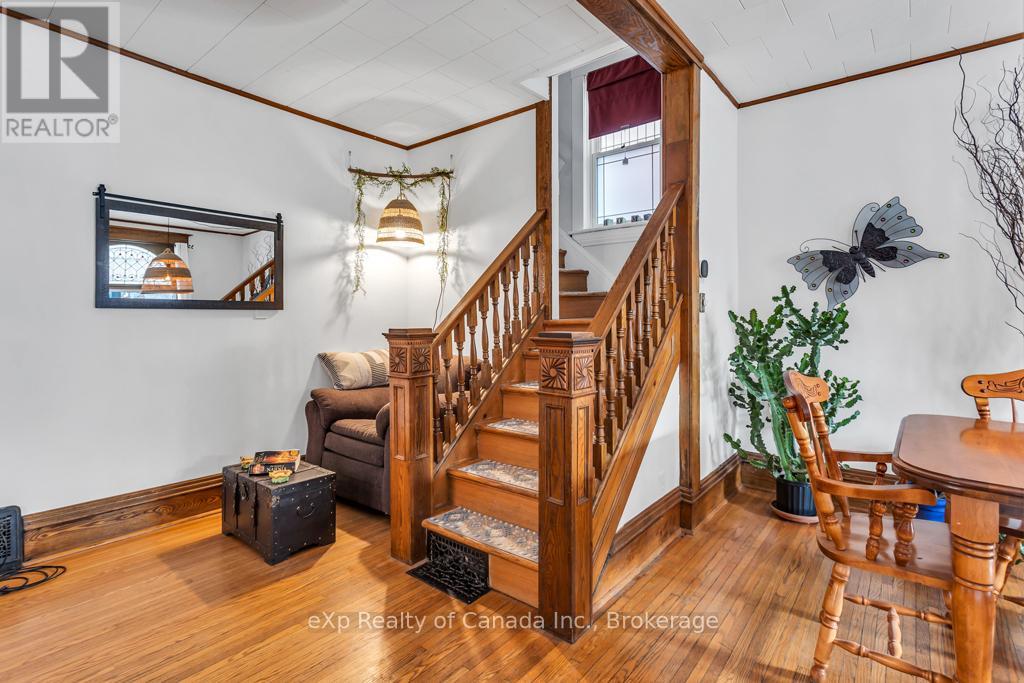 Photo 11 of 29 for 81 Elgin Street