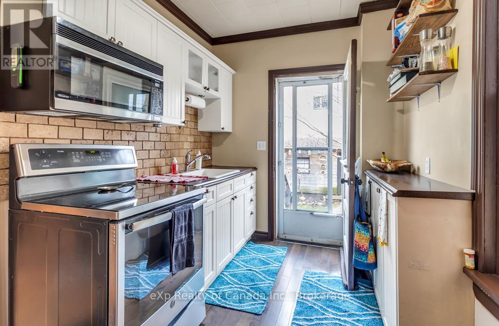 Photo 15 of 29 for 81 Elgin Street