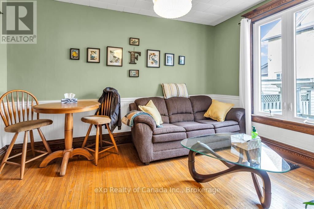 Photo 19 of 29 for 81 Elgin Street