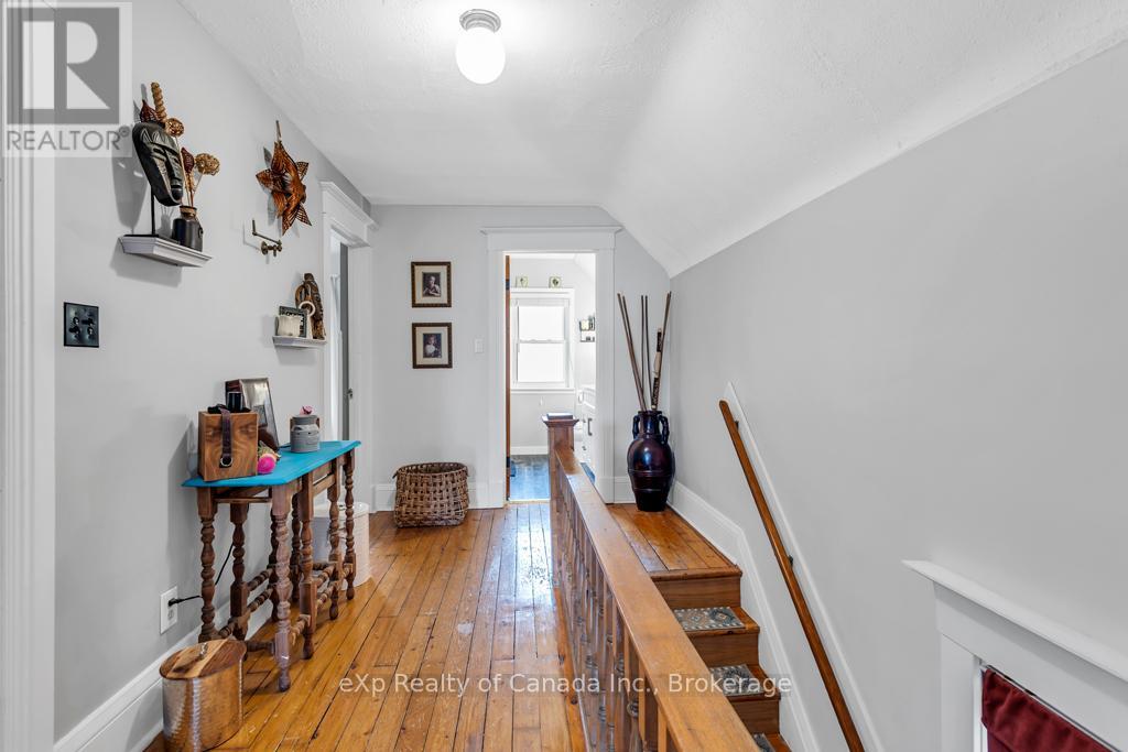 Photo 21 of 29 for 81 Elgin Street