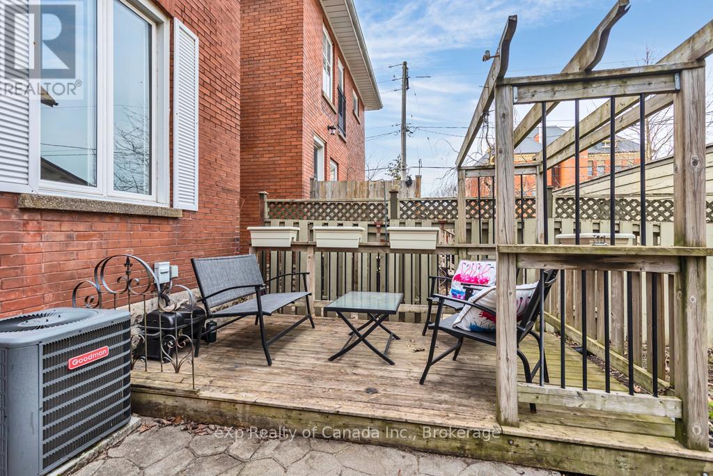 Photo 6 of 29 for 81 Elgin Street