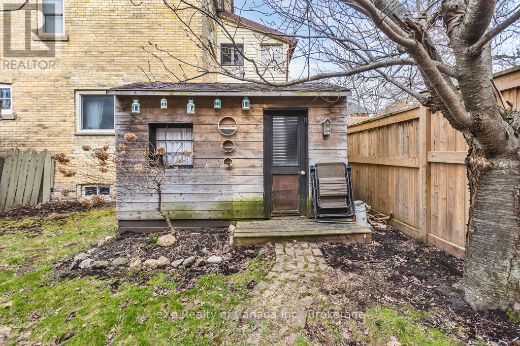 Photo 8 of 29 for 81 Elgin Street