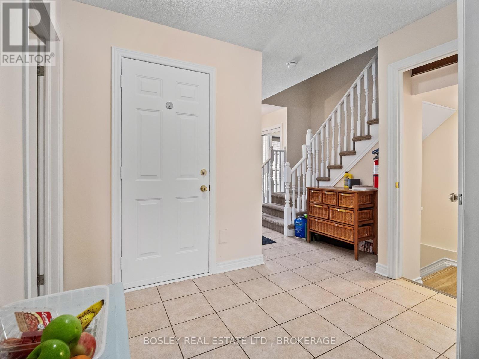4 Gonzalez Court, Thorold, Ontario  L2V 5C1 - Photo 6 - X12084225
