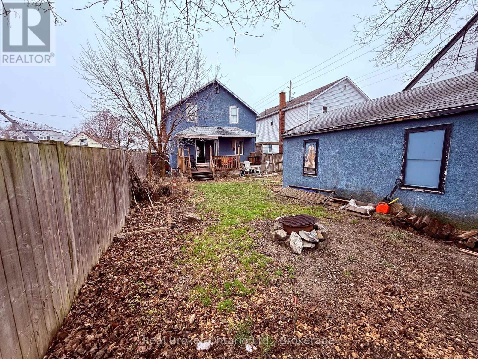 33 Cozy Street, Welland, Ontario  L3B 4G7 - Photo 19 - X12084326