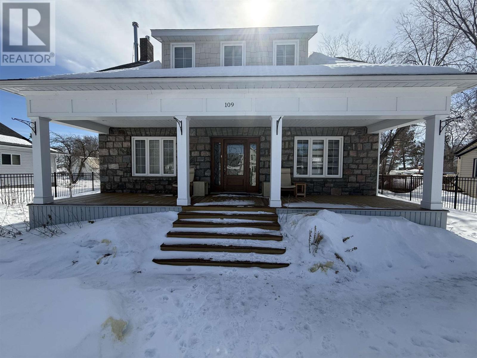 109 King Street, Sioux Lookout, Ontario  P8T 1C3 - Photo 1 - TB250555