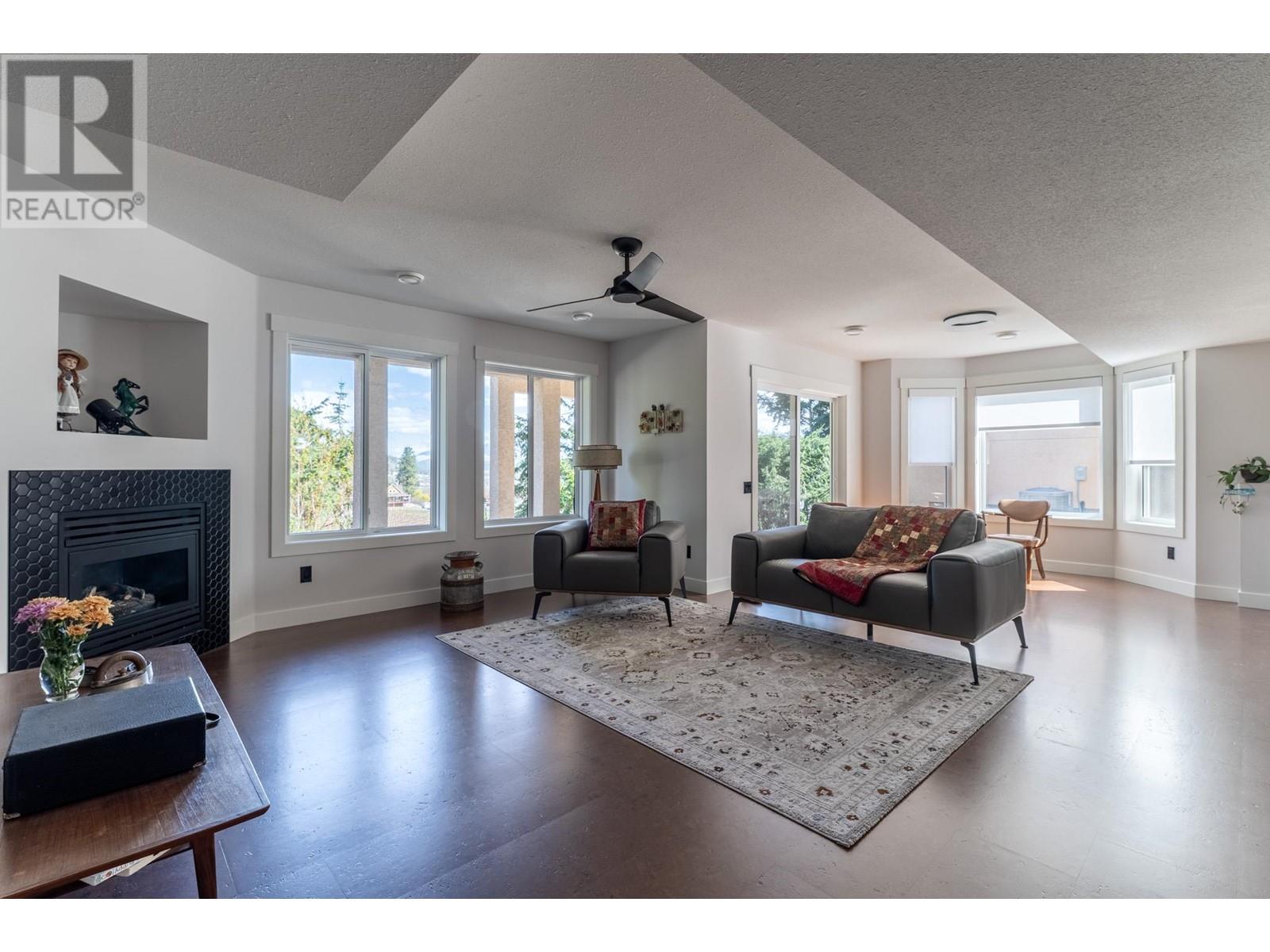 Property at 2300 Silver Place Unit# 2 image 4