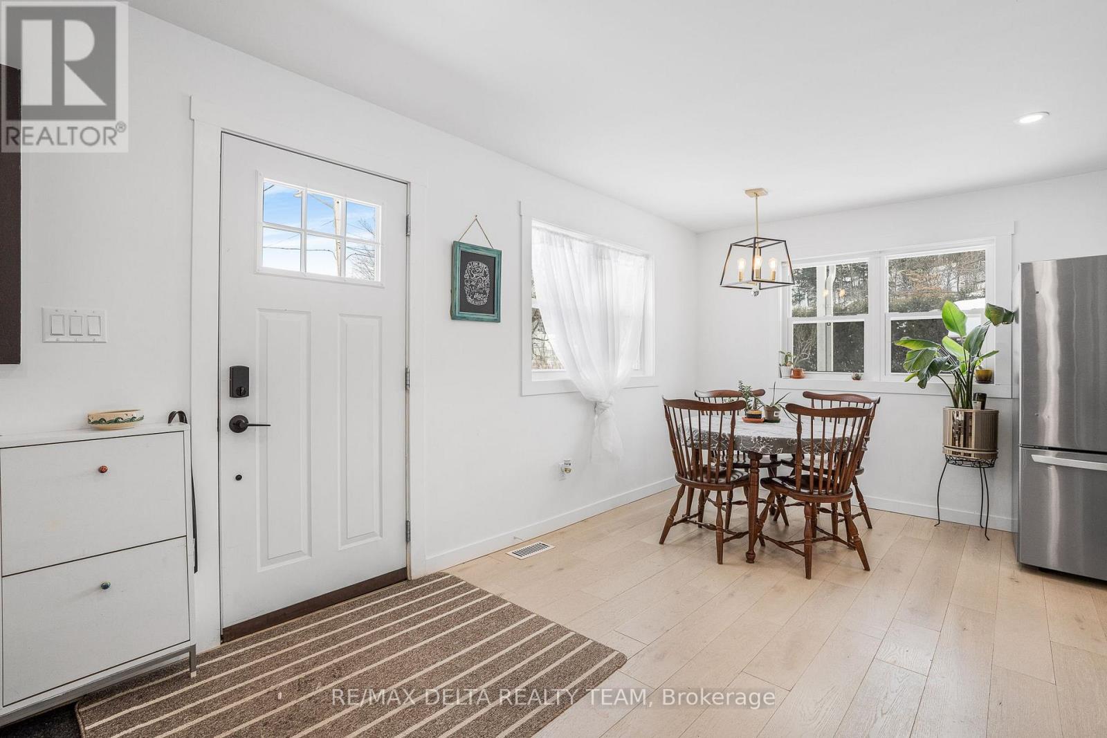 984 Hillmillar Street, Ottawa, Ontario  K4C 1R3 - Photo 4 - X11982839