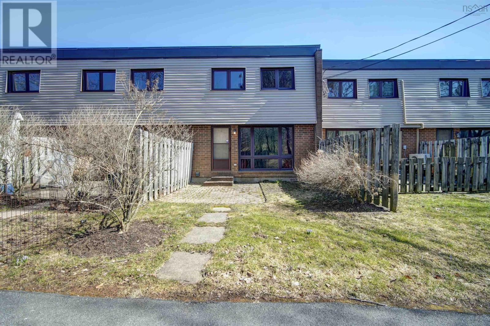 Property at 112 Forestside Crescent image 5