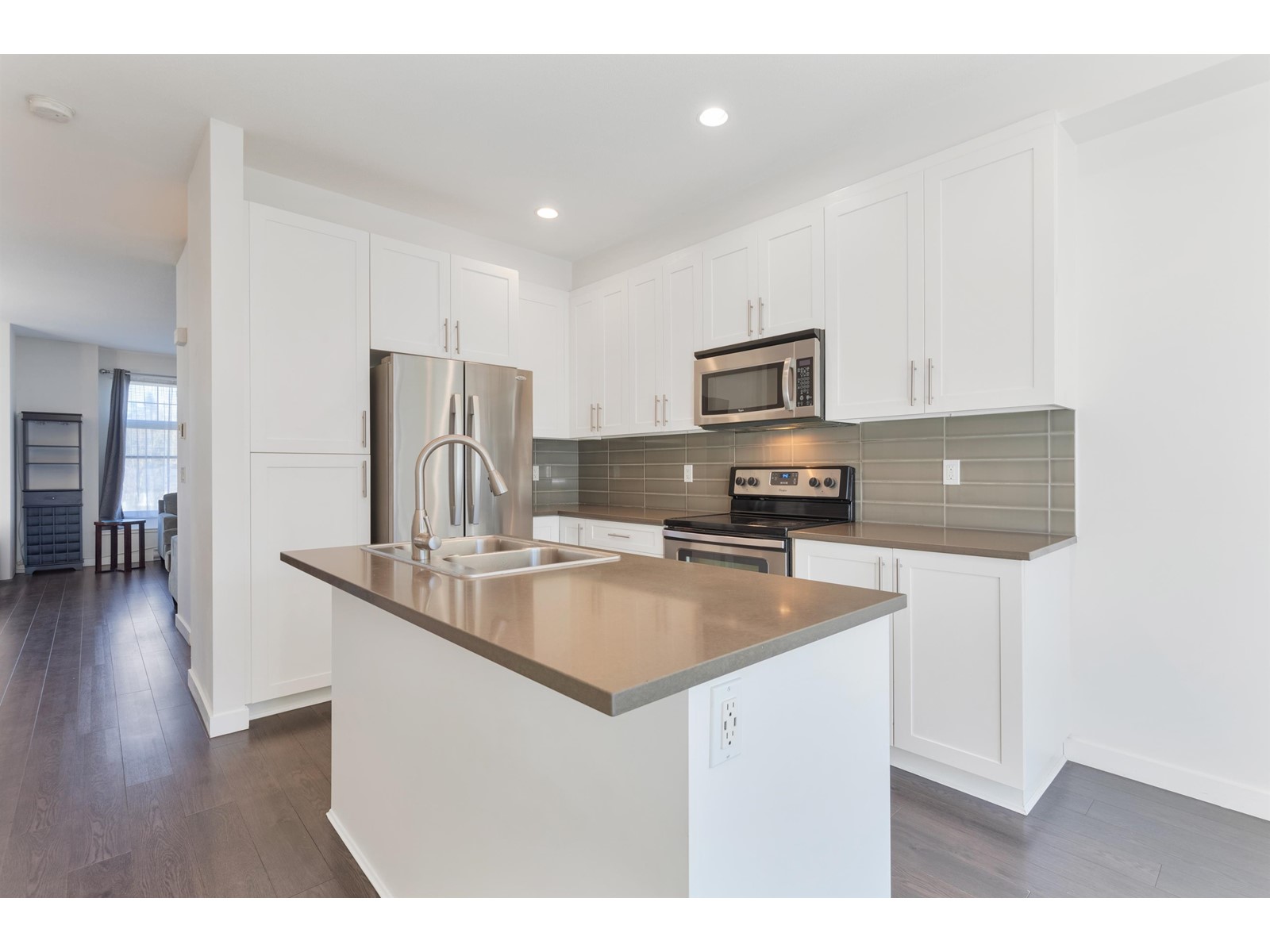 14 15788 104 Avenue, Surrey, British Columbia  V4N 6M6 - Photo 2 - R2974620