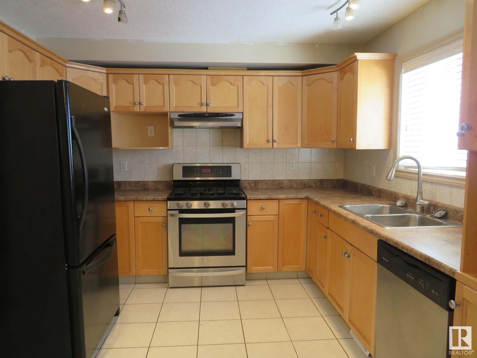 Property at 10338 161 ST NW image 5