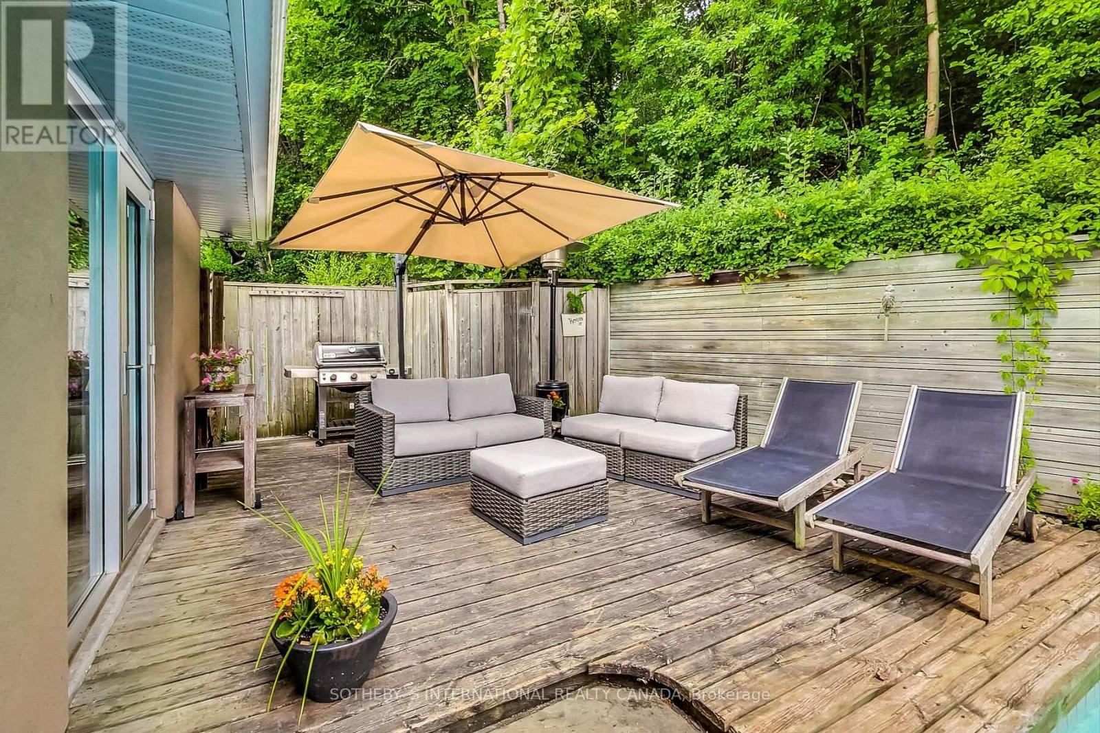 Property at 41 DON RIVER BOULEVARD image 2