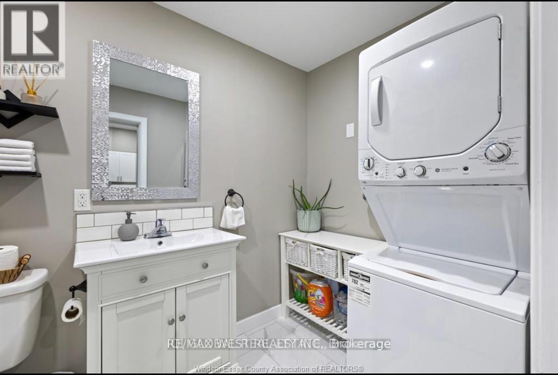 919 Pierre Avenue, Windsor, Ontario  N9A 2K8 - Photo 8 - X12082457