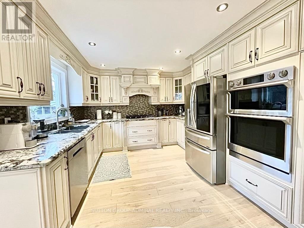 22 Waltham Crescent, Richmond Hill, Ontario  L4B 1Z2 - Photo 19 - N12084312