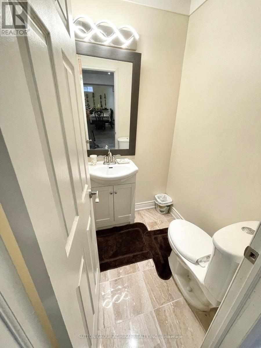 22 Waltham Crescent, Richmond Hill, Ontario  L4B 1Z2 - Photo 42 - N12084312