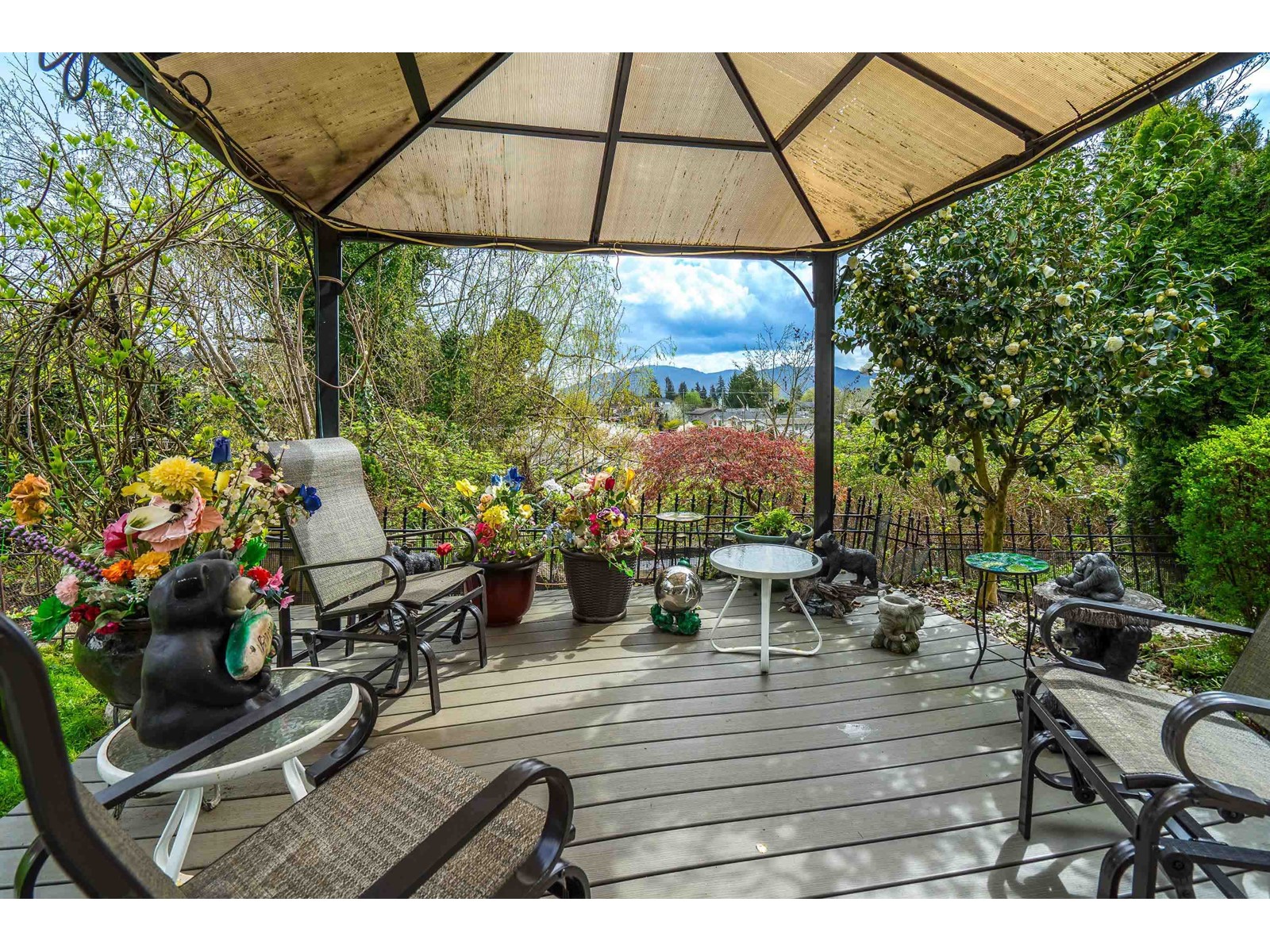 Property at 33416 HEATHER AVENUE image 3