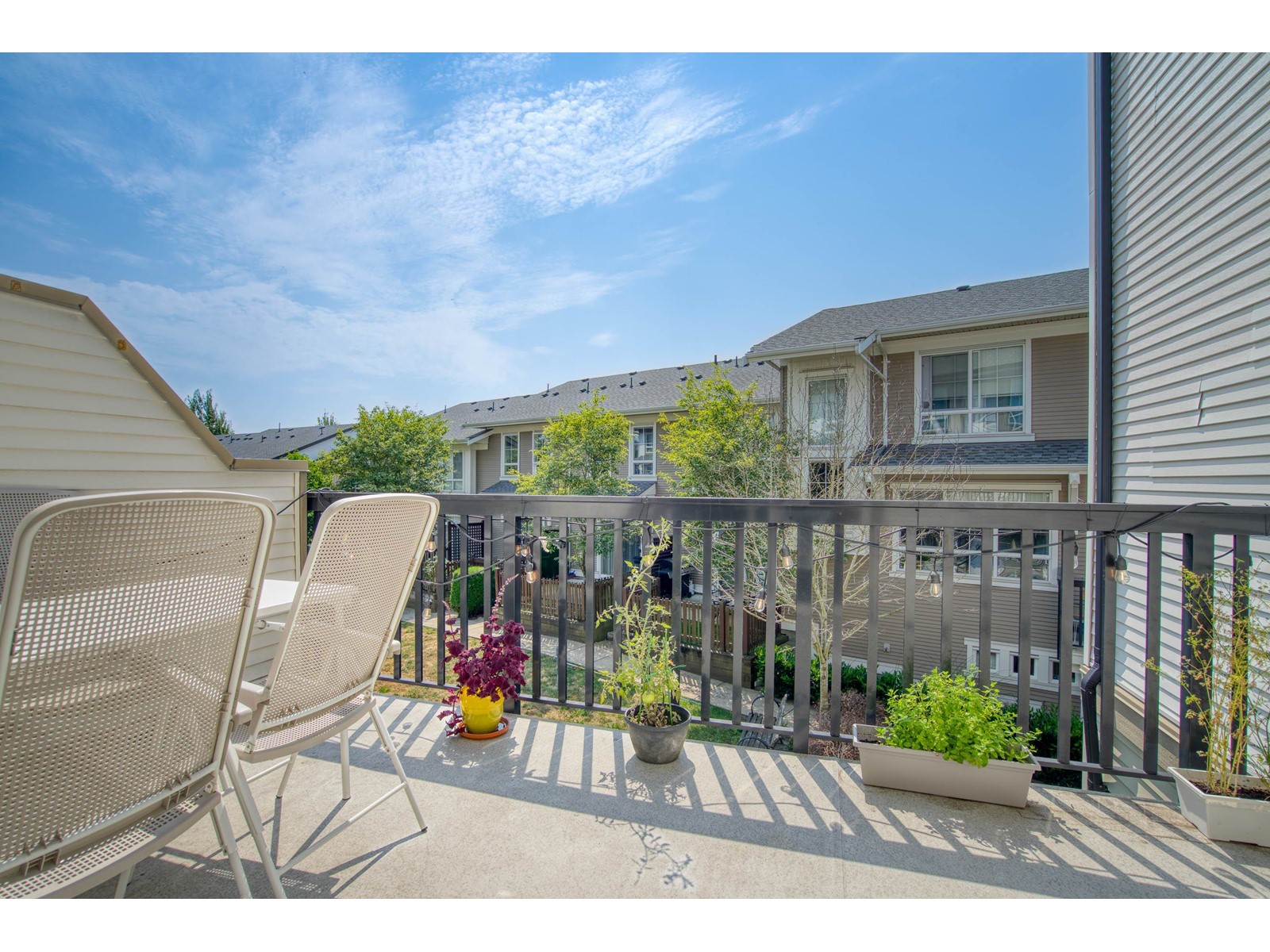 Property at 100 19505 68A AVENUE image 1