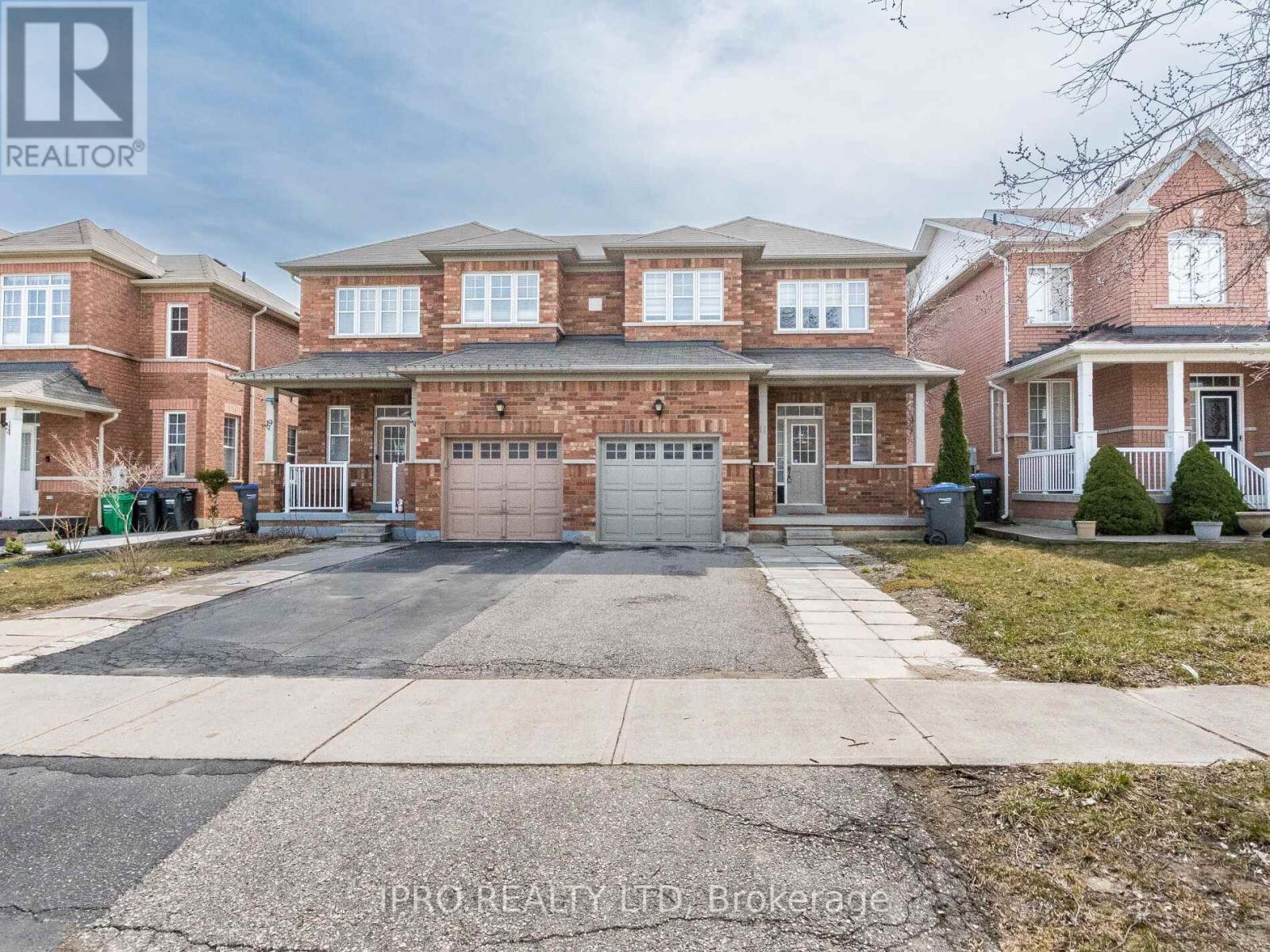 17 Prudhomme Drive, Brampton, Ontario  L6R 0H2 - Photo 1 - W12084287