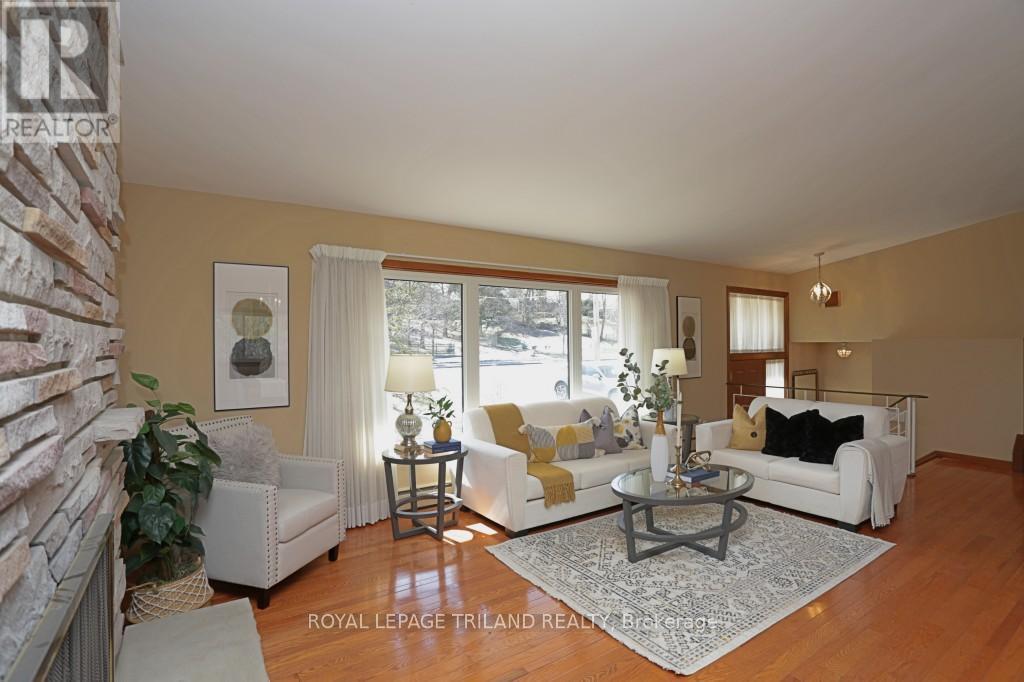 Property at 422 COMMISSIONERS ROAD E image 3
