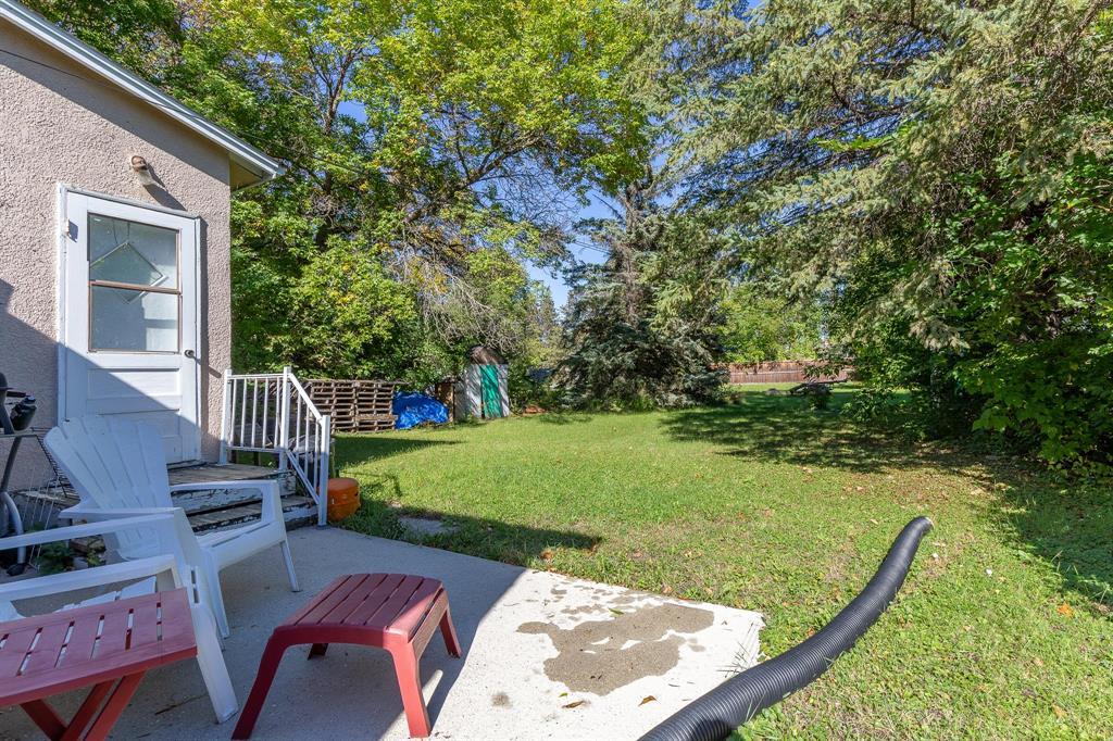 427 Second Street, Steinbach, Manitoba  R5G 0V5 - Photo 2 - 202502266
