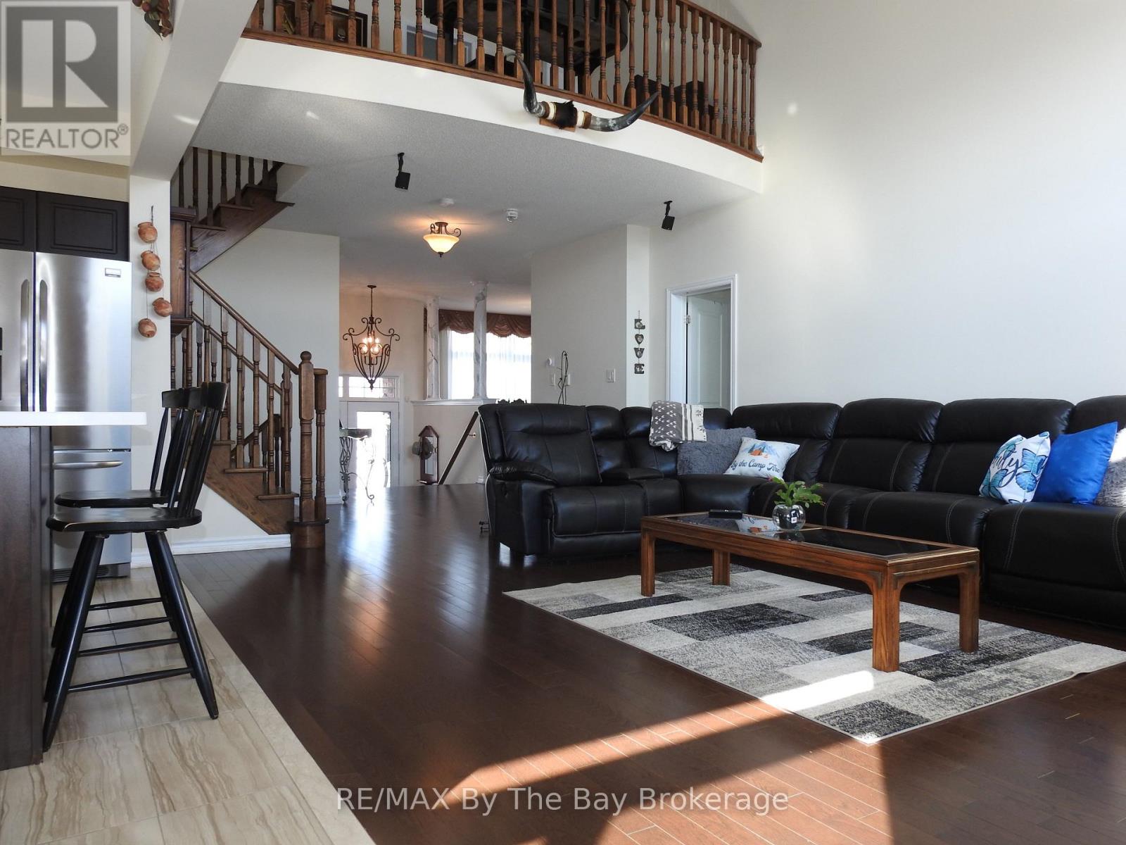 48 Allegra Drive, Wasaga Beach, Ontario  L9Z 0H5 - Photo 11 - S12084275