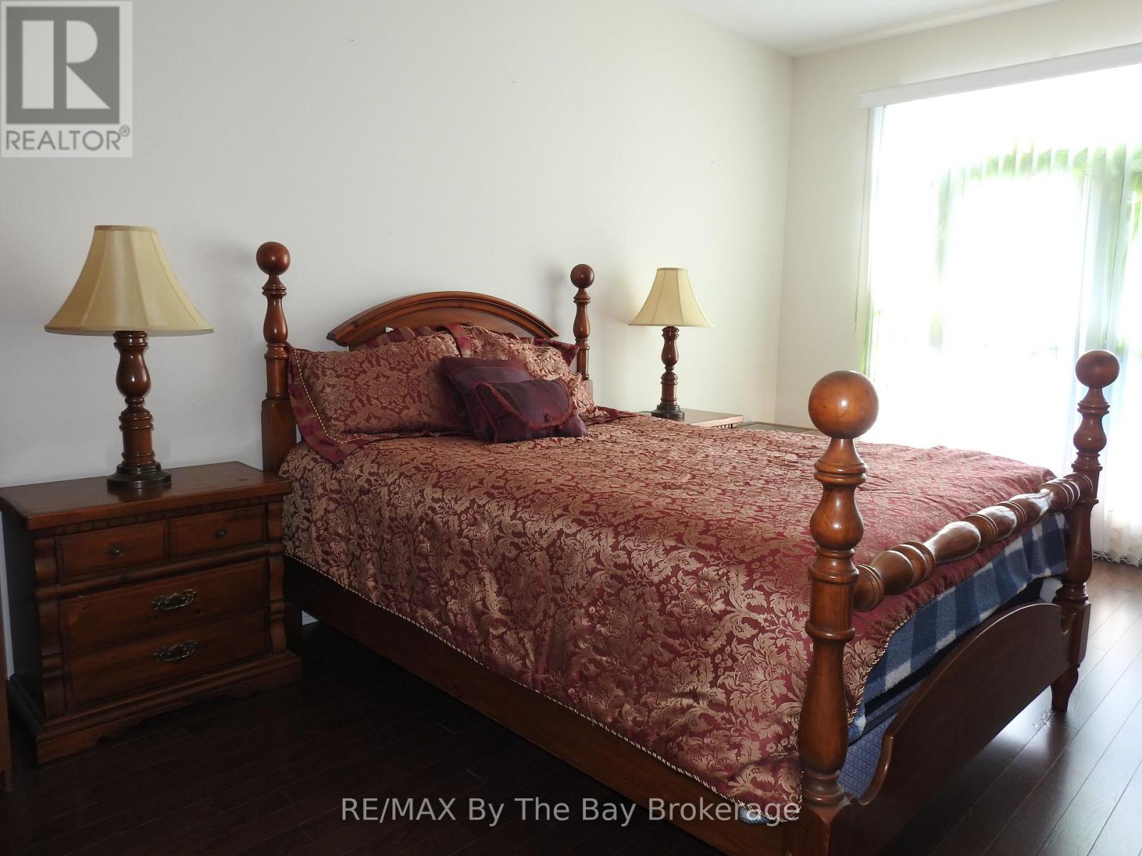 48 Allegra Drive, Wasaga Beach, Ontario  L9Z 0H5 - Photo 12 - S12084275