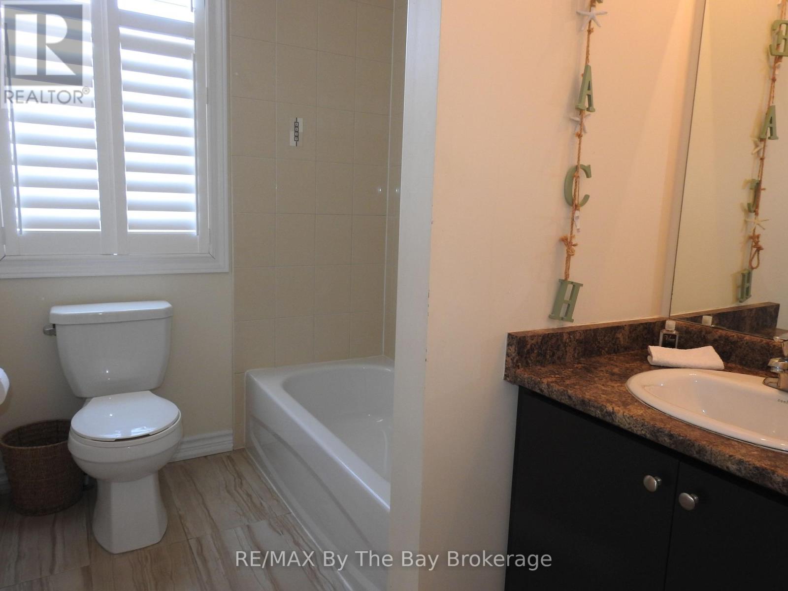 48 Allegra Drive, Wasaga Beach, Ontario  L9Z 0H5 - Photo 16 - S12084275