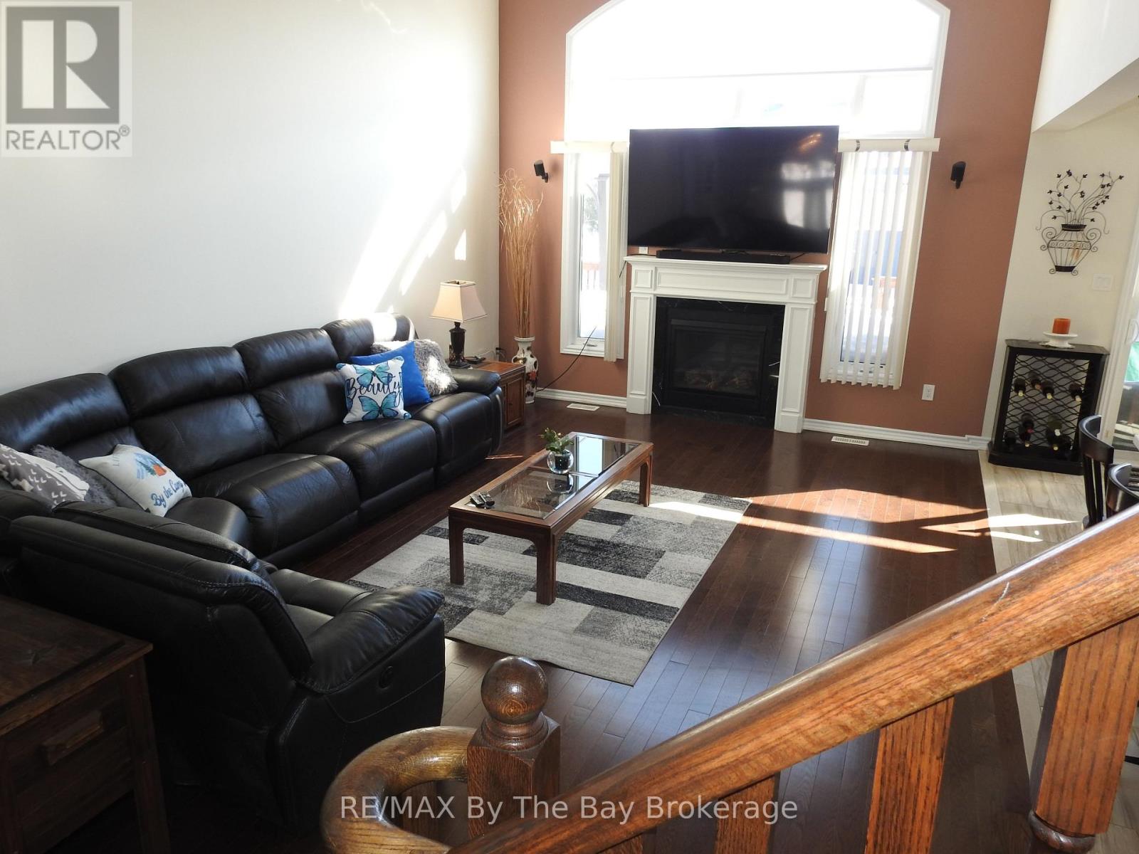 48 Allegra Drive, Wasaga Beach, Ontario  L9Z 0H5 - Photo 20 - S12084275