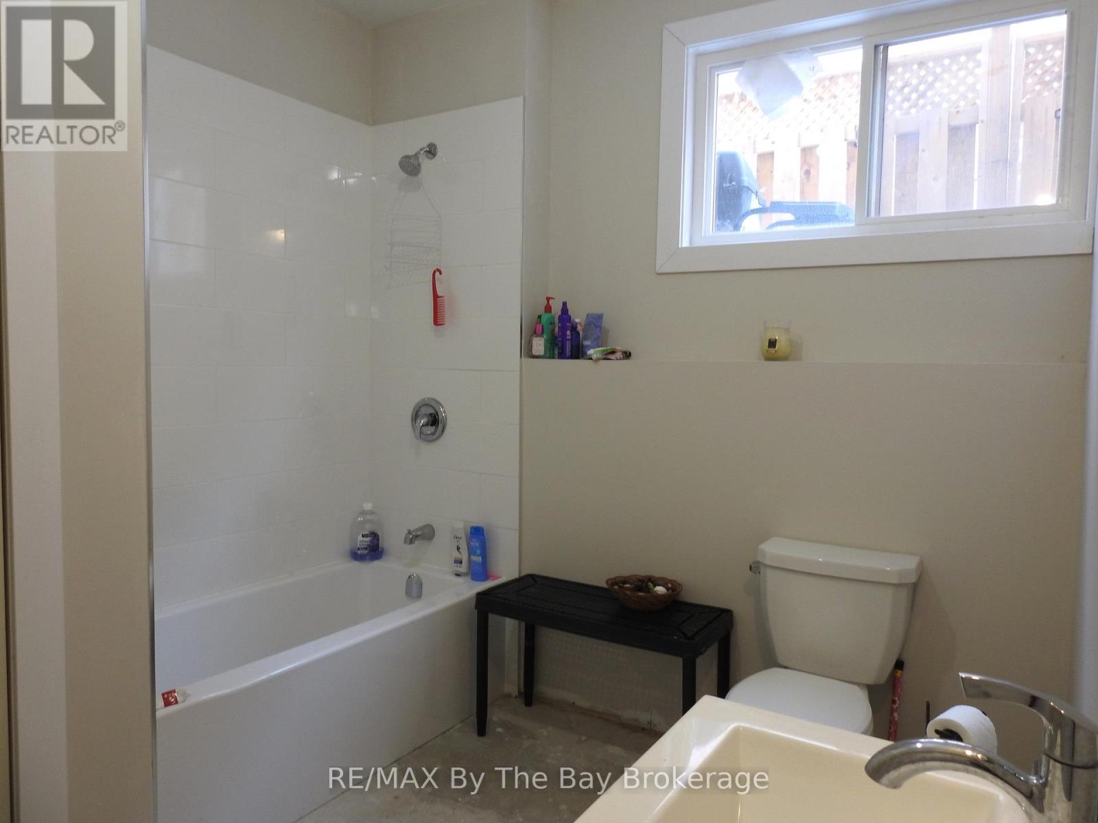 48 Allegra Drive, Wasaga Beach, Ontario  L9Z 0H5 - Photo 29 - S12084275