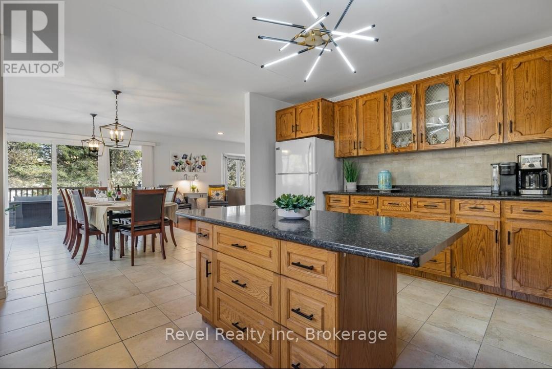 1517 Tiny Beaches Road N, Tiny, Ontario  L9M 0J2 - Photo 9 - S12084361