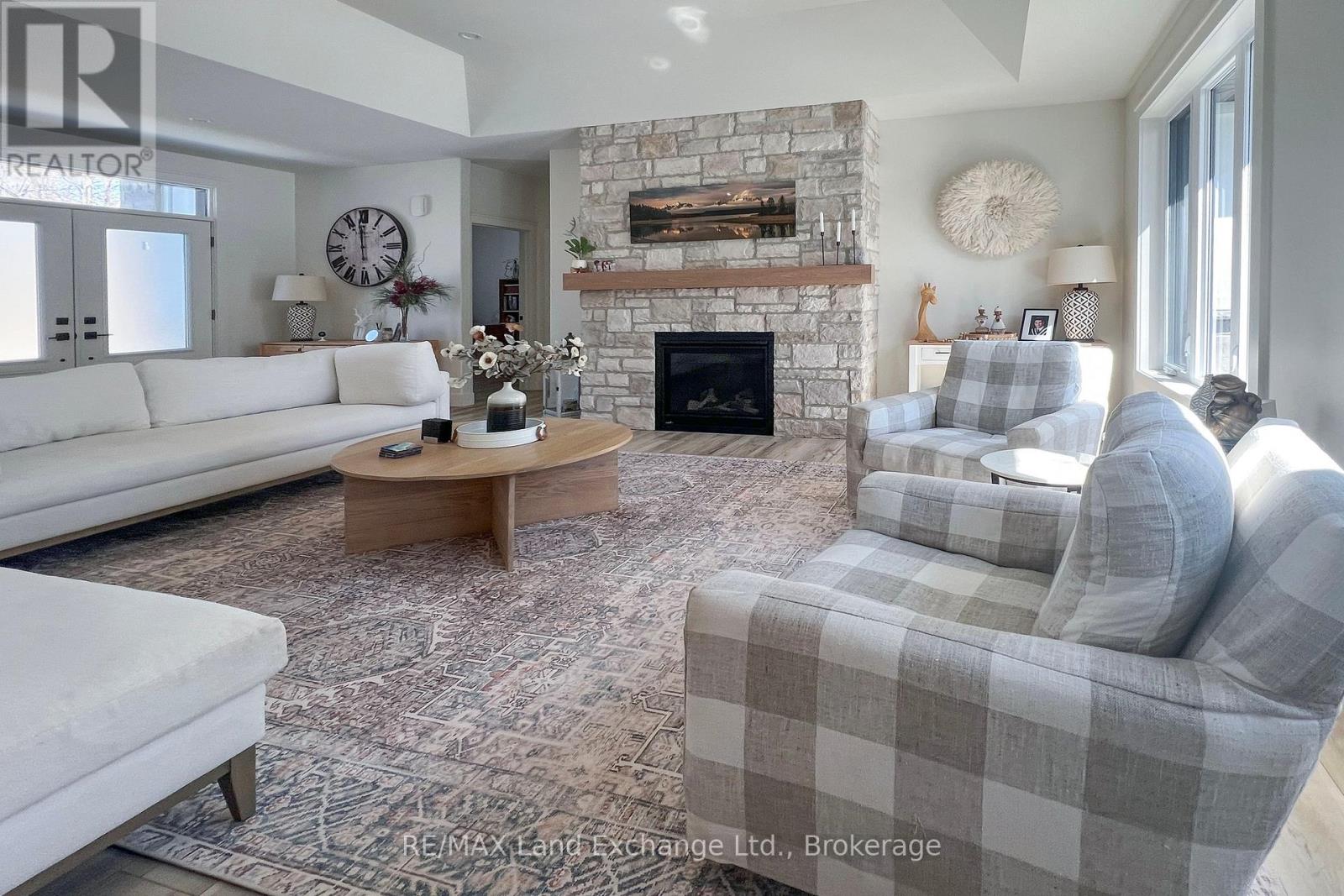 44 Blairs Trail, Huron-Kinloss, Ontario  N2Z 0B3 - Photo 8 - X12084371