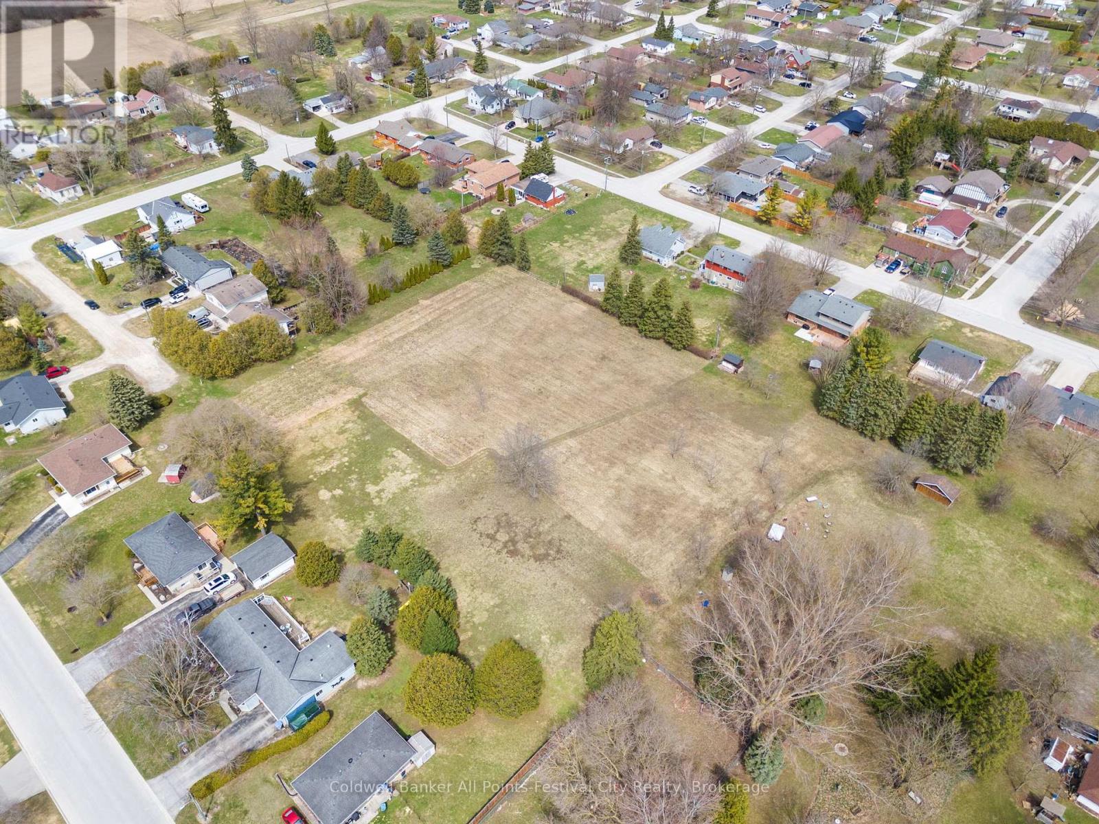 1 2nd Street, Huron East, Ontario  N0K 1G0 - Photo 8 - X12084441