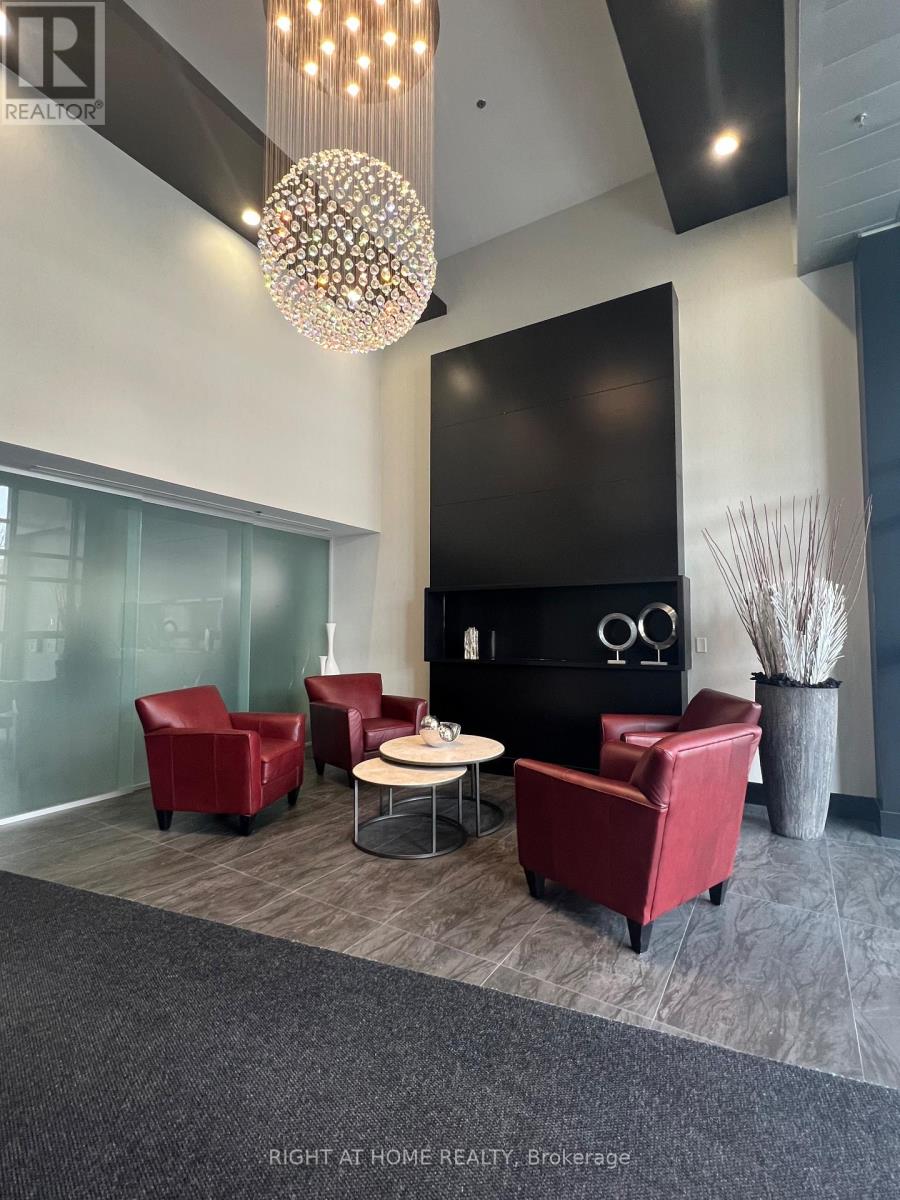 628 - 120 Dallimore Circle, Toronto (Banbury-Don Mills), Ontario  M3C 4J1 - Photo 4 - C12084417