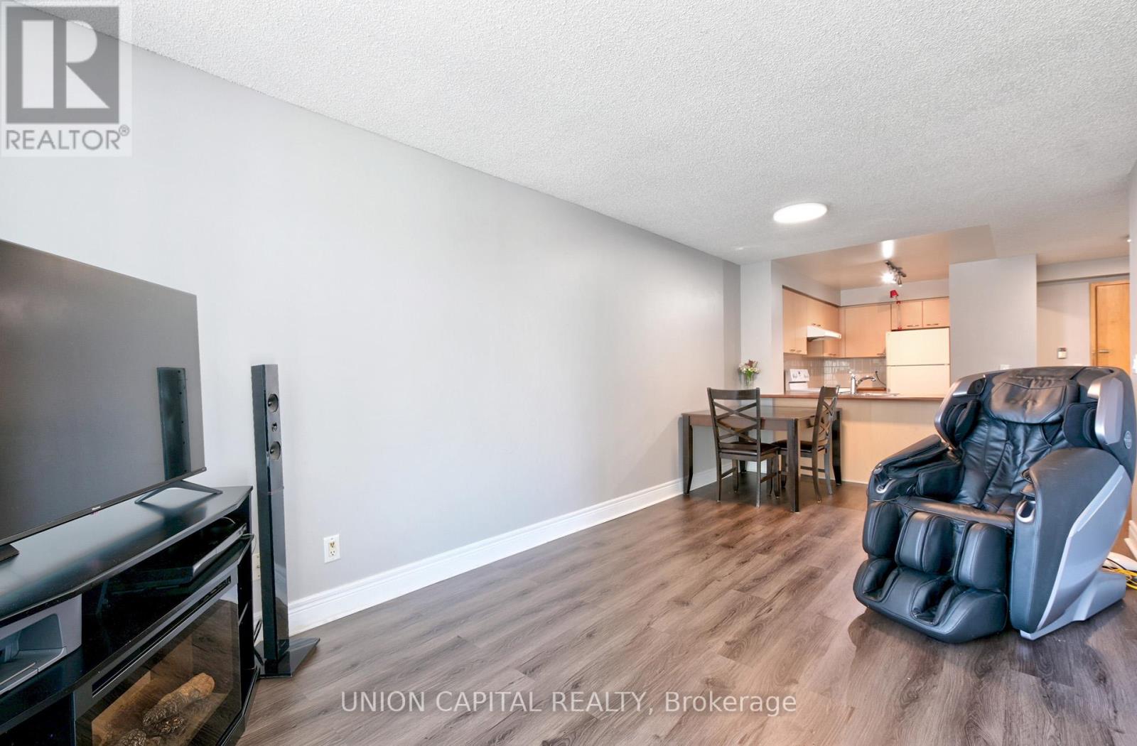 717 - 62 Suncrest Boulevard, Markham, Ontario  L3T 7Y6 - Photo 10 - N12084419