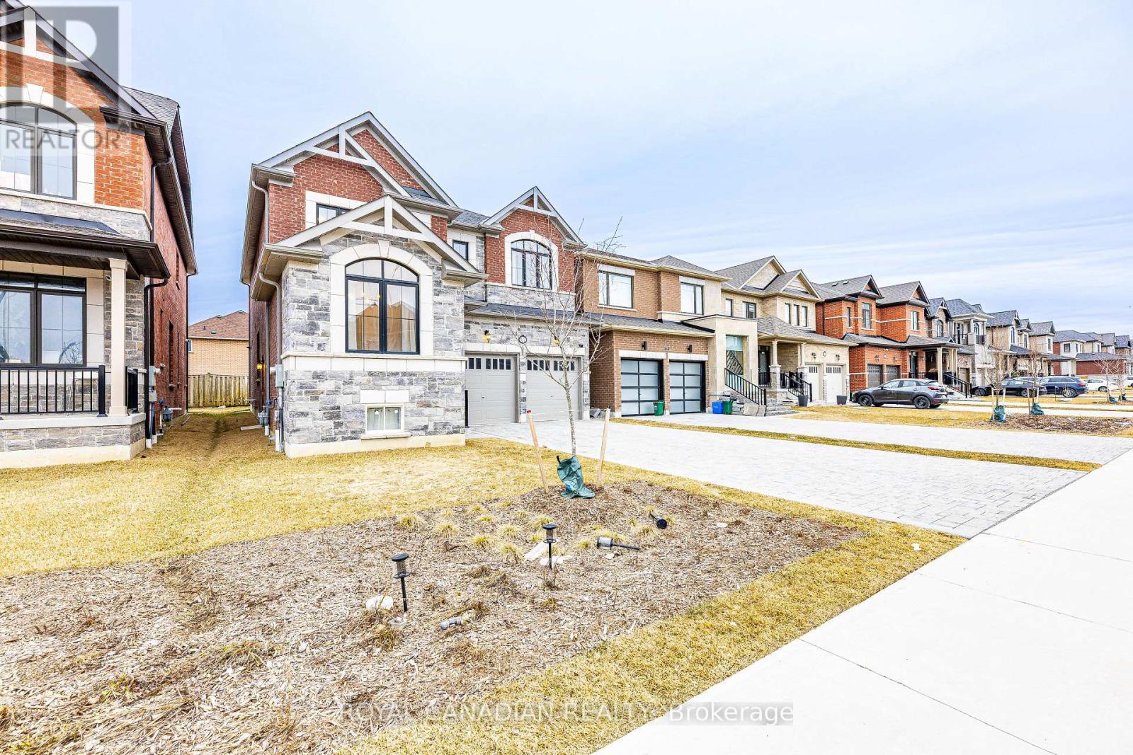 Property at 111 JINNAH AVENUE image 1