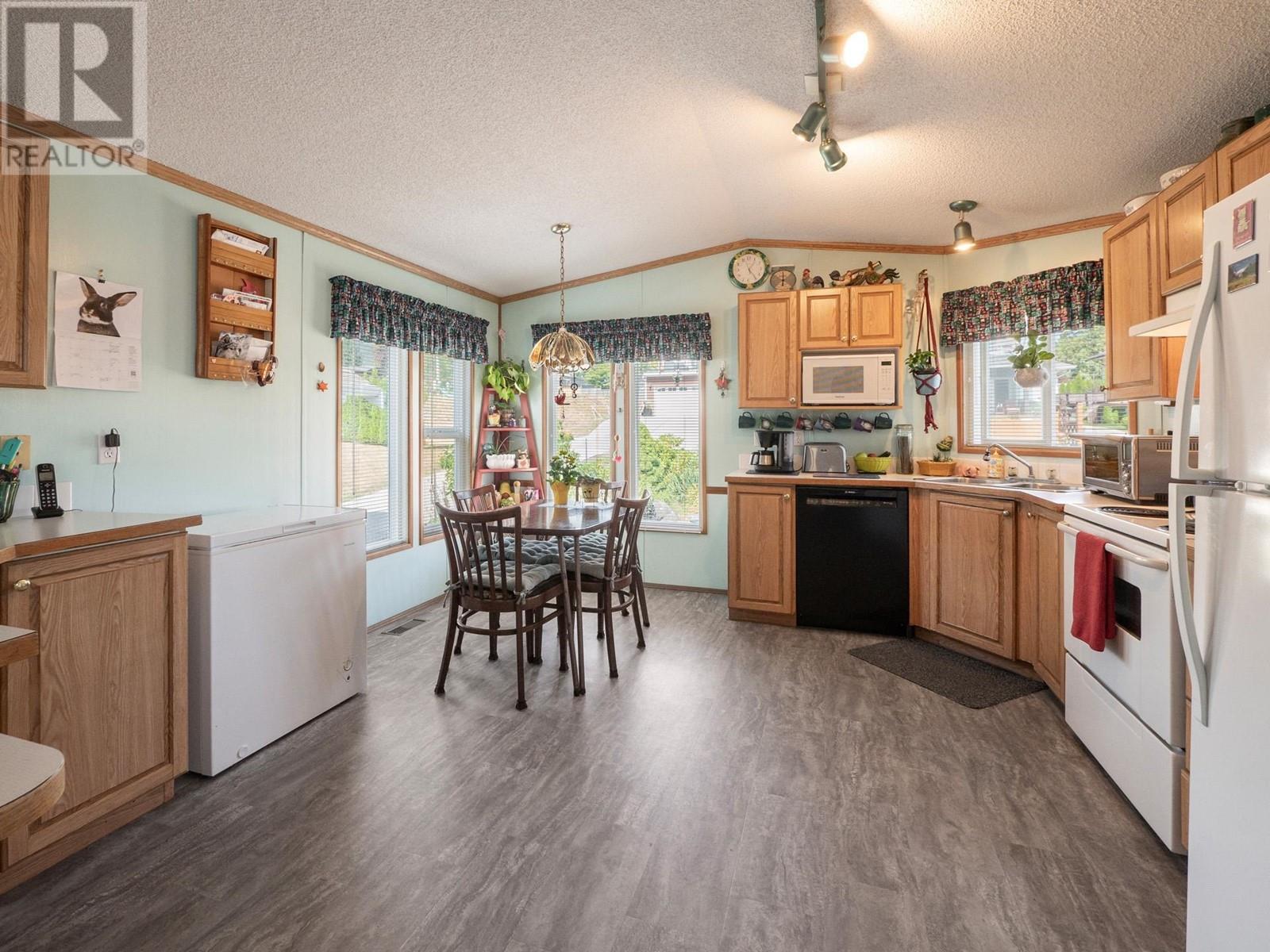 Property at 753 STEINBRUNNER ROAD image 3
