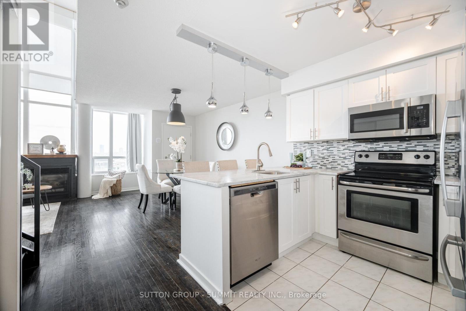 709 - 250 Manitoba Street, Toronto, Ontario  M8Y 4G8 - Photo 6 - W12084221