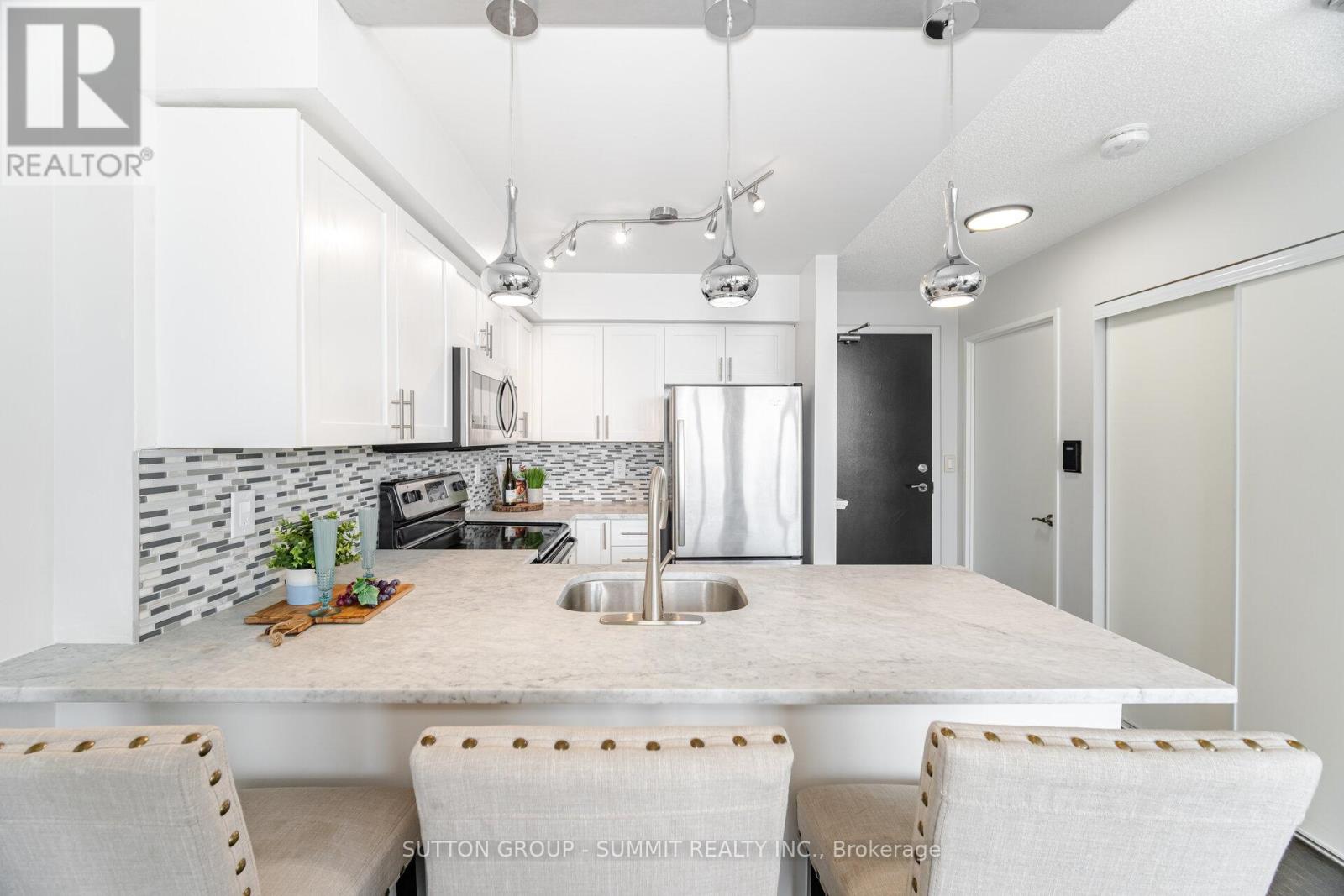 709 - 250 Manitoba Street, Toronto, Ontario  M8Y 4G8 - Photo 8 - W12084221