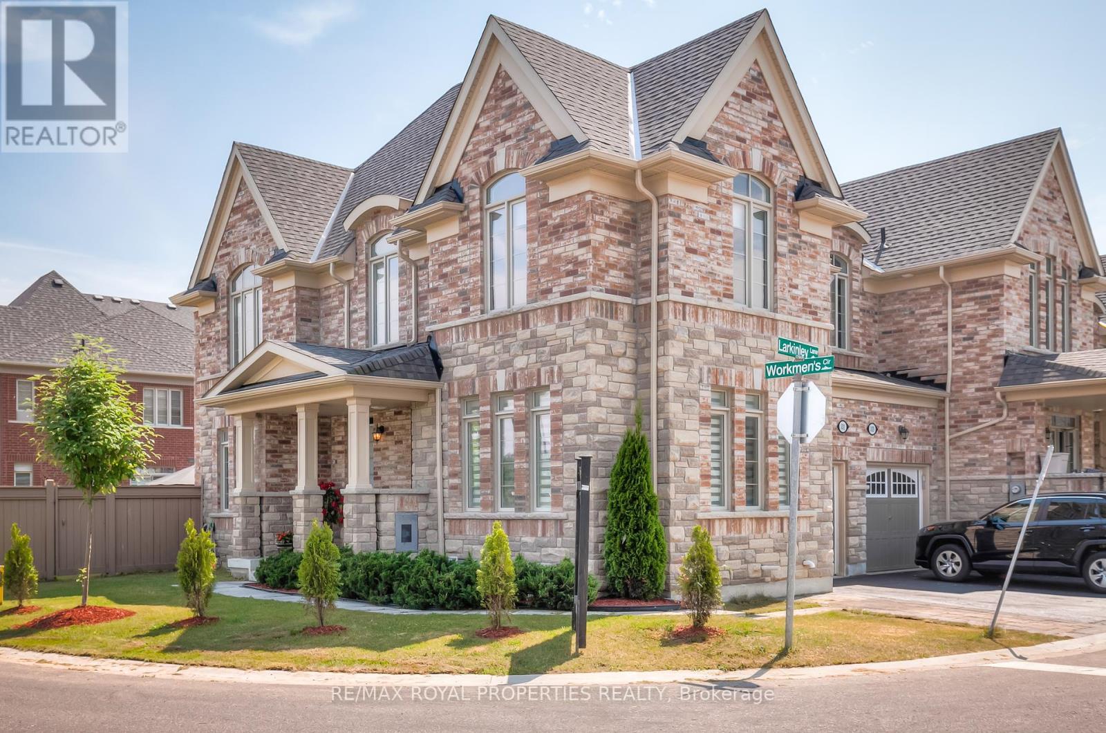 Property at 101 LARKINLEY LANE image 3