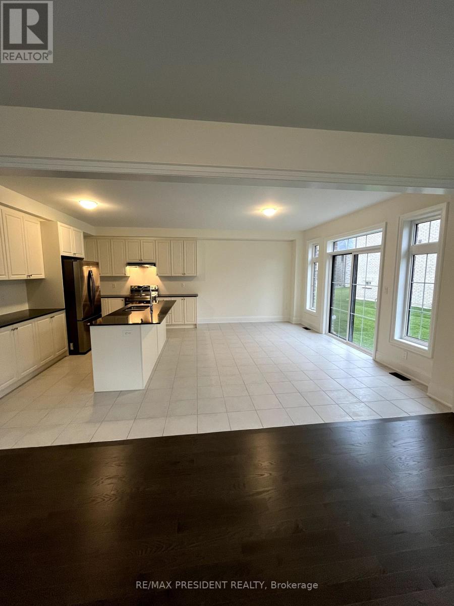 130 Wraggs Road, Bradford West Gwillimbury, Ontario  L3Z 4N2 - Photo 8 - N12083883