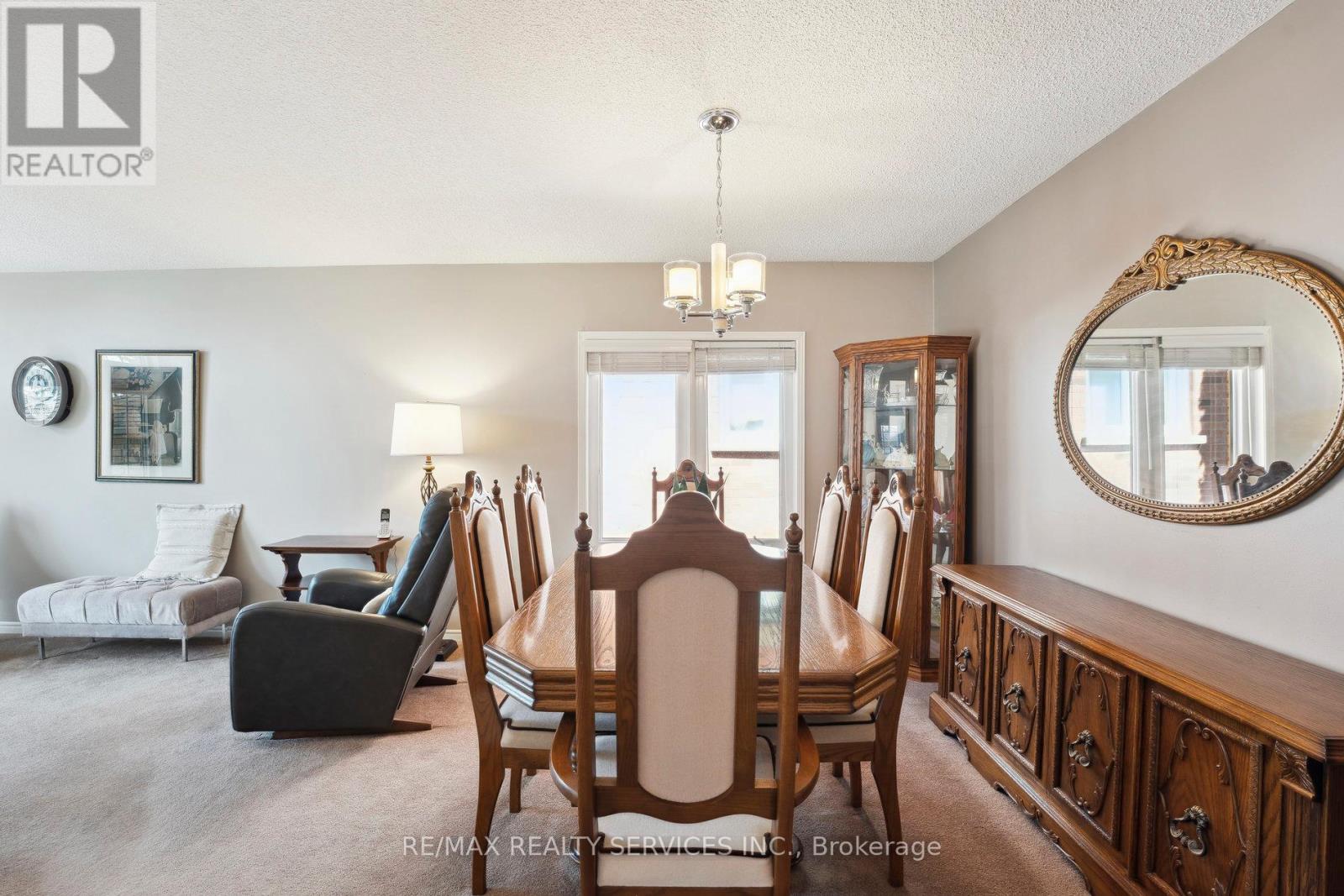 52 Buffridge Trail, Brampton, Ontario  L7A 1H8 - Photo 11 - W12067056