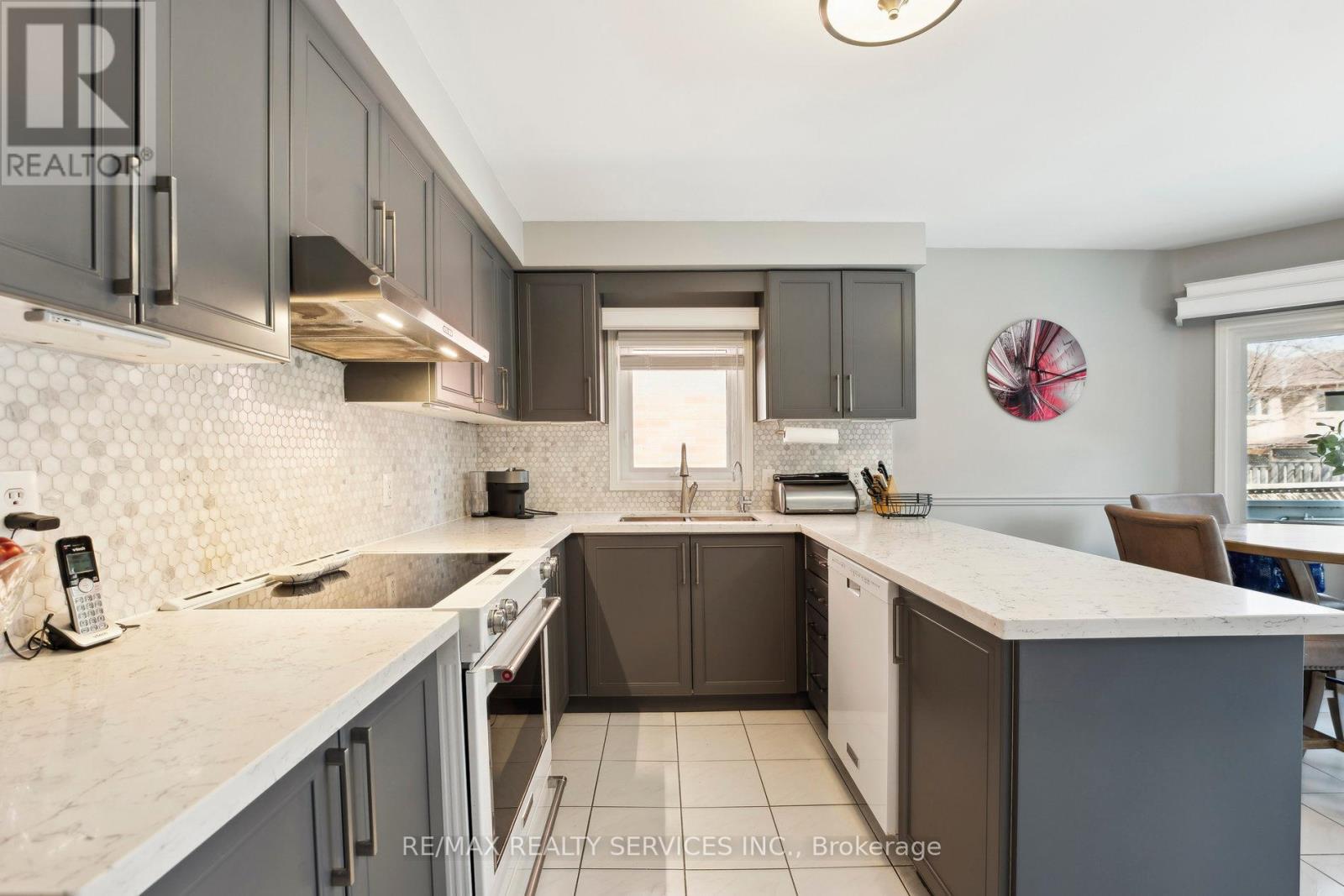 52 Buffridge Trail, Brampton, Ontario  L7A 1H8 - Photo 14 - W12067056