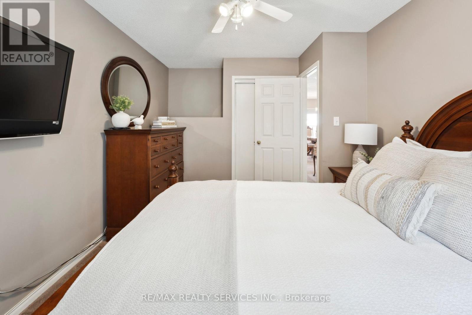 52 Buffridge Trail, Brampton, Ontario  L7A 1H8 - Photo 27 - W12067056