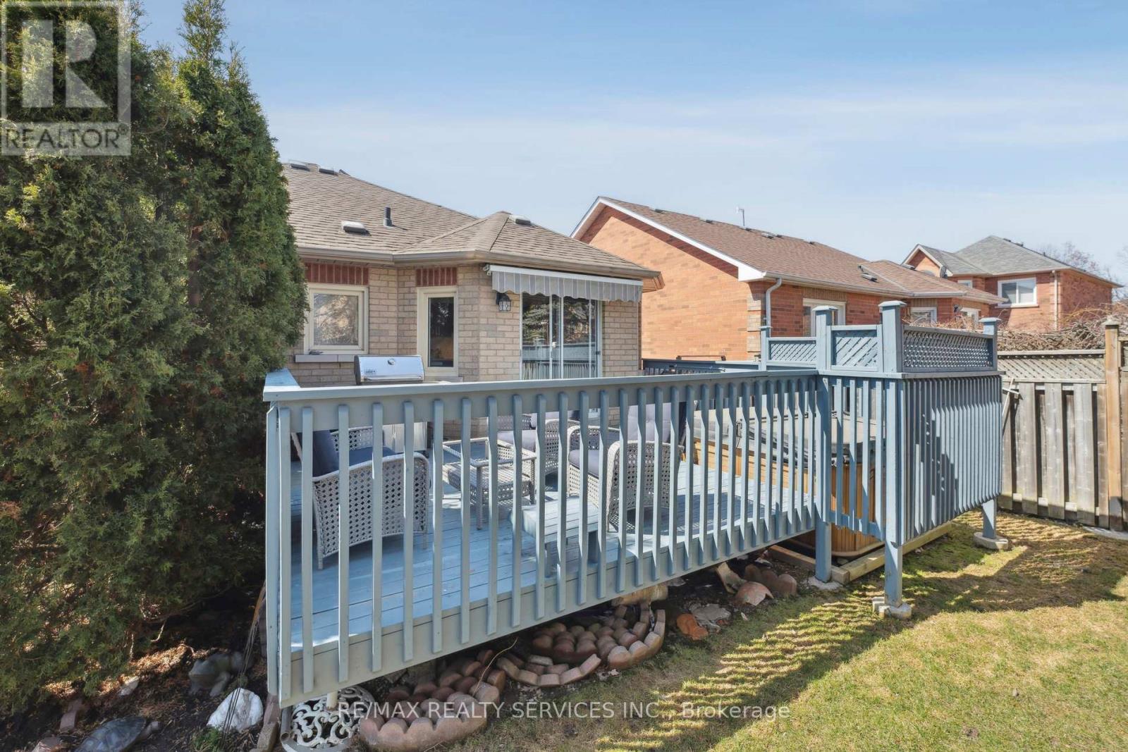 52 Buffridge Trail, Brampton, Ontario  L7A 1H8 - Photo 44 - W12067056