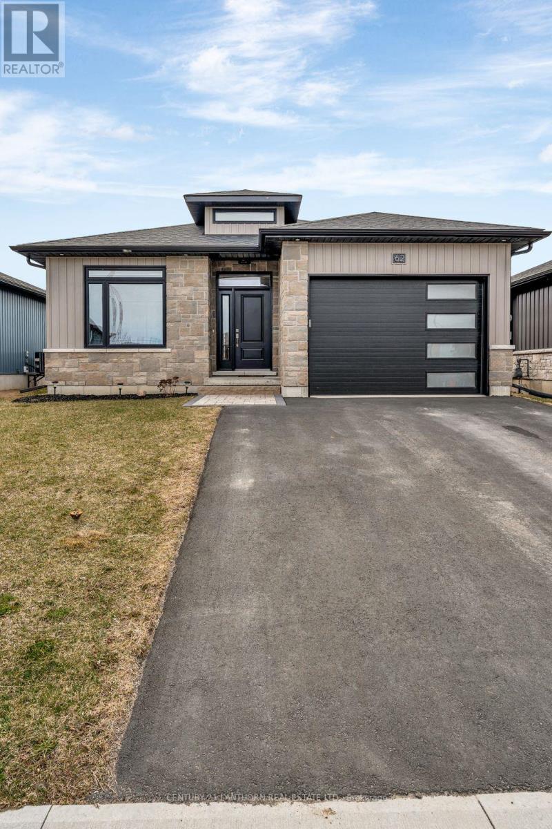 Property at 62 HASTINGS PARK DRIVE image 4